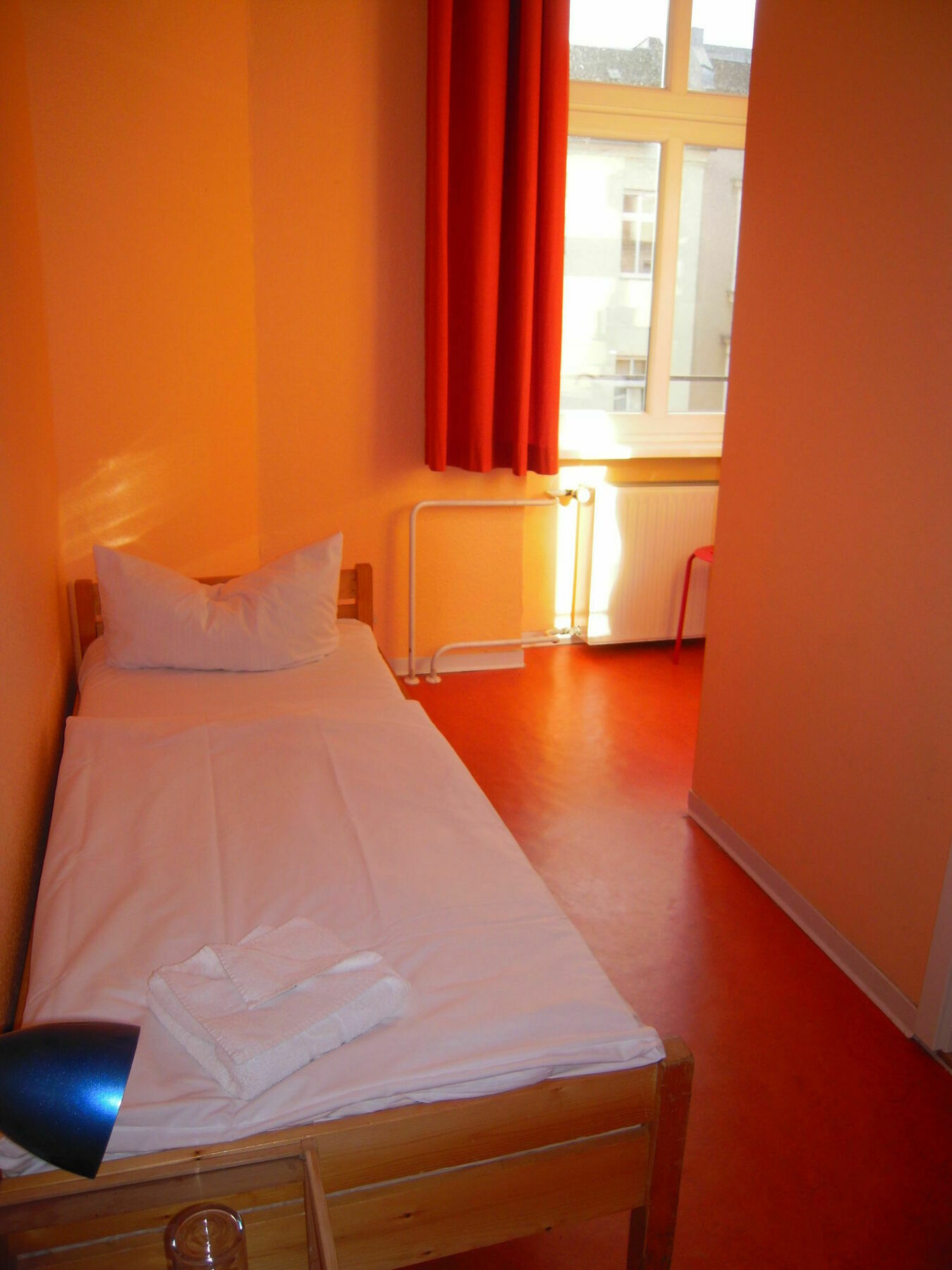 Happy Go Lucky Hotel + Hostel Берлин Экстерьер фото
